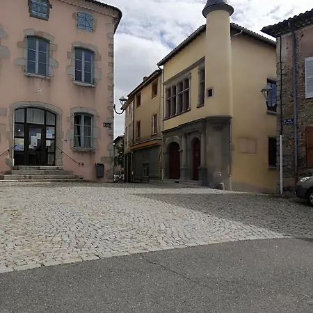 Clos Germanois Entre Clermont, Lyon ,st Etienne A89 Sortie 32 Saint-Germain-Laval (Loire)